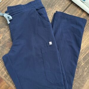 Small Figs scrub pants. Straight leg. Navy
